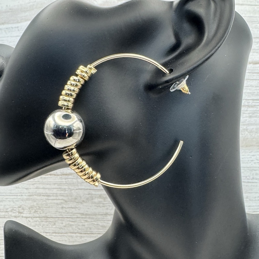 Daisy Fuentes Large Hoop Earrings 2.25 In Gold Silver Tone Bead Statement